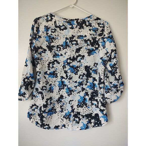 New York & Co. Blouse size small black white blue button down V neck - Picture 8 of 8
